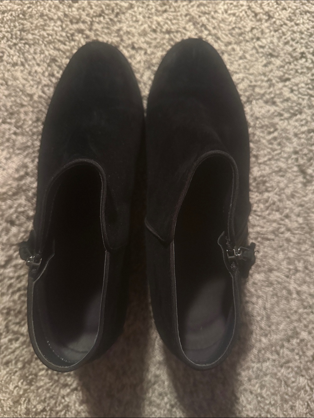 Vionic Black Suede Chukka Boots for Women
